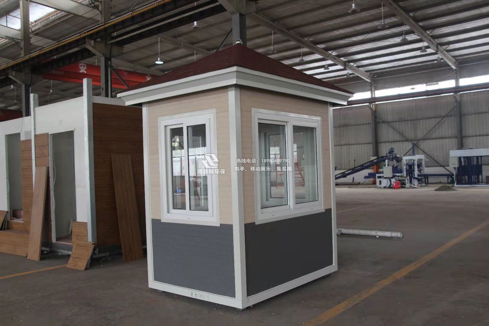 成都尖顶金属雕花板岗亭